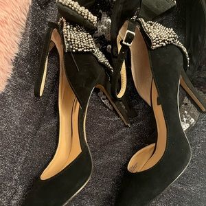 Black velvet heels 8.5